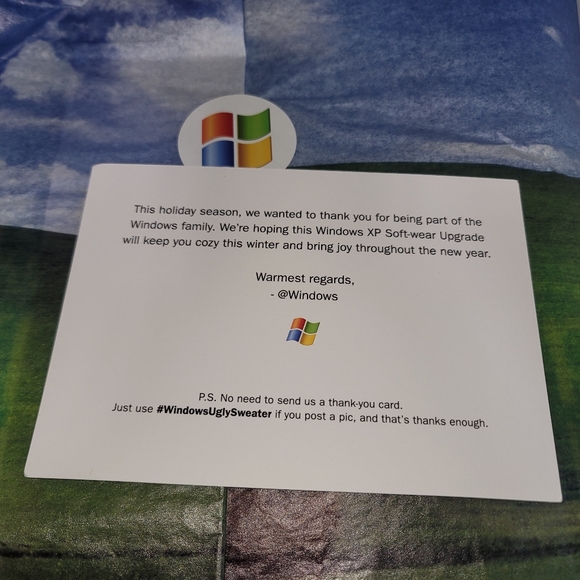 Unopened Windows XP Ugly Sweater 2019 - Picture 5 of 5